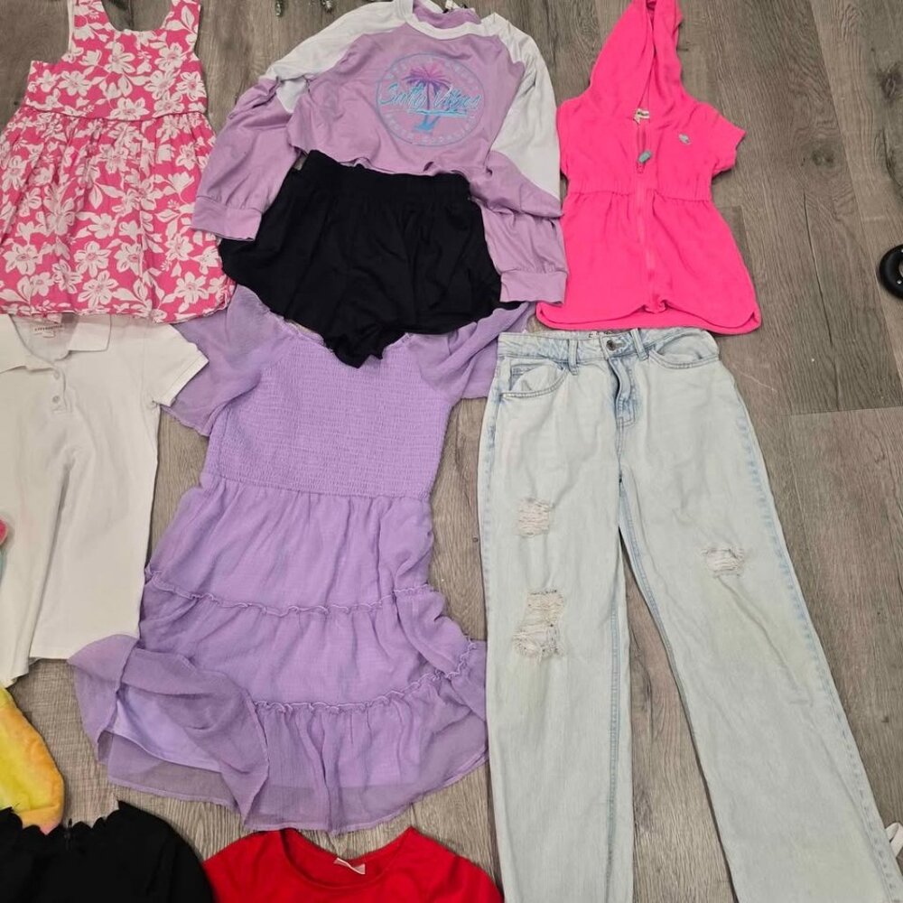 Lot of girls clothing - Picture 4 of 8